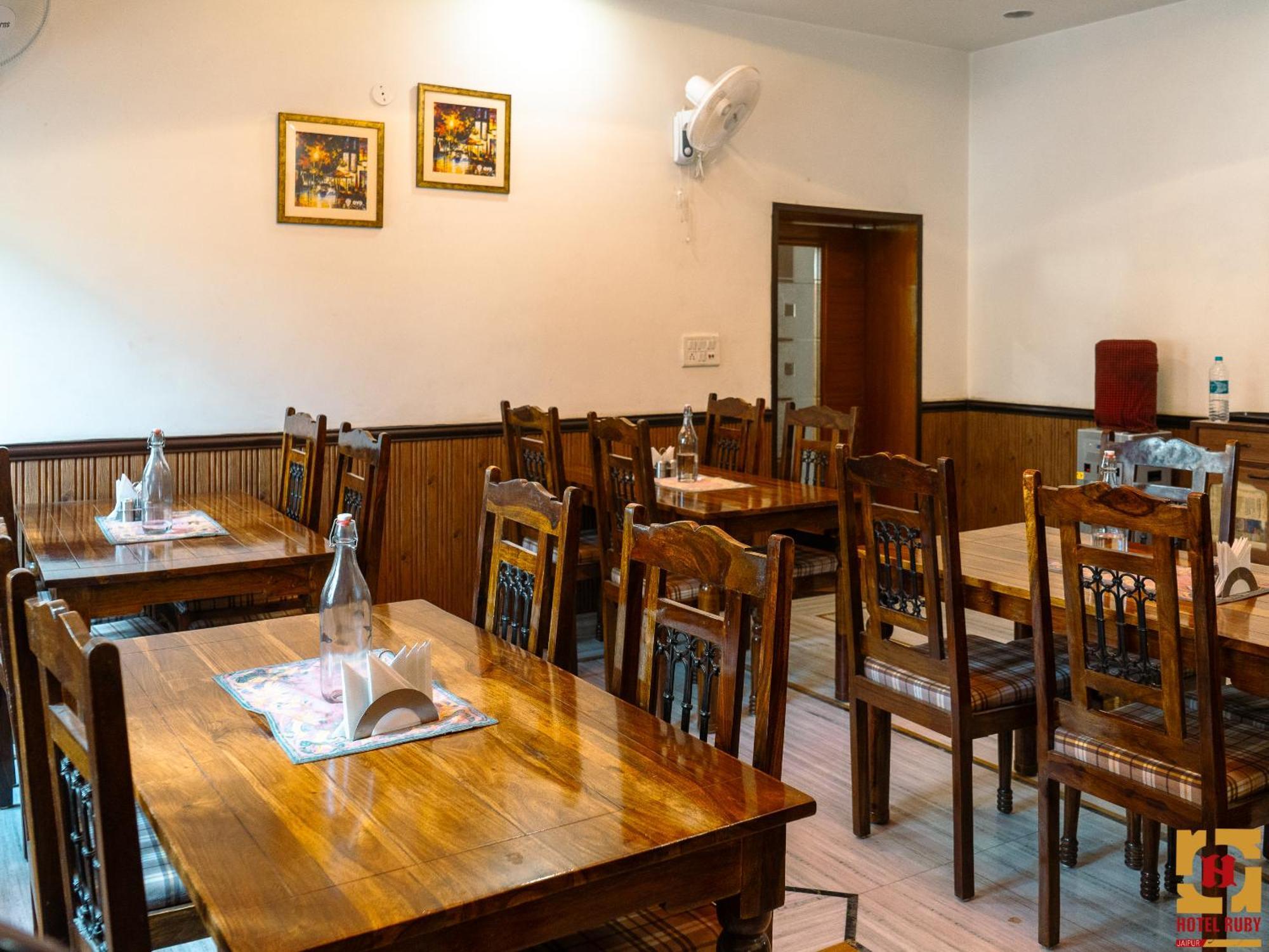 Hotel Ruby Jaipur Bagian luar foto
