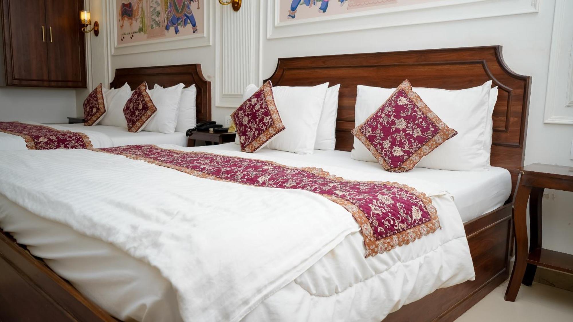 Hotel Ruby Jaipur Bagian luar foto