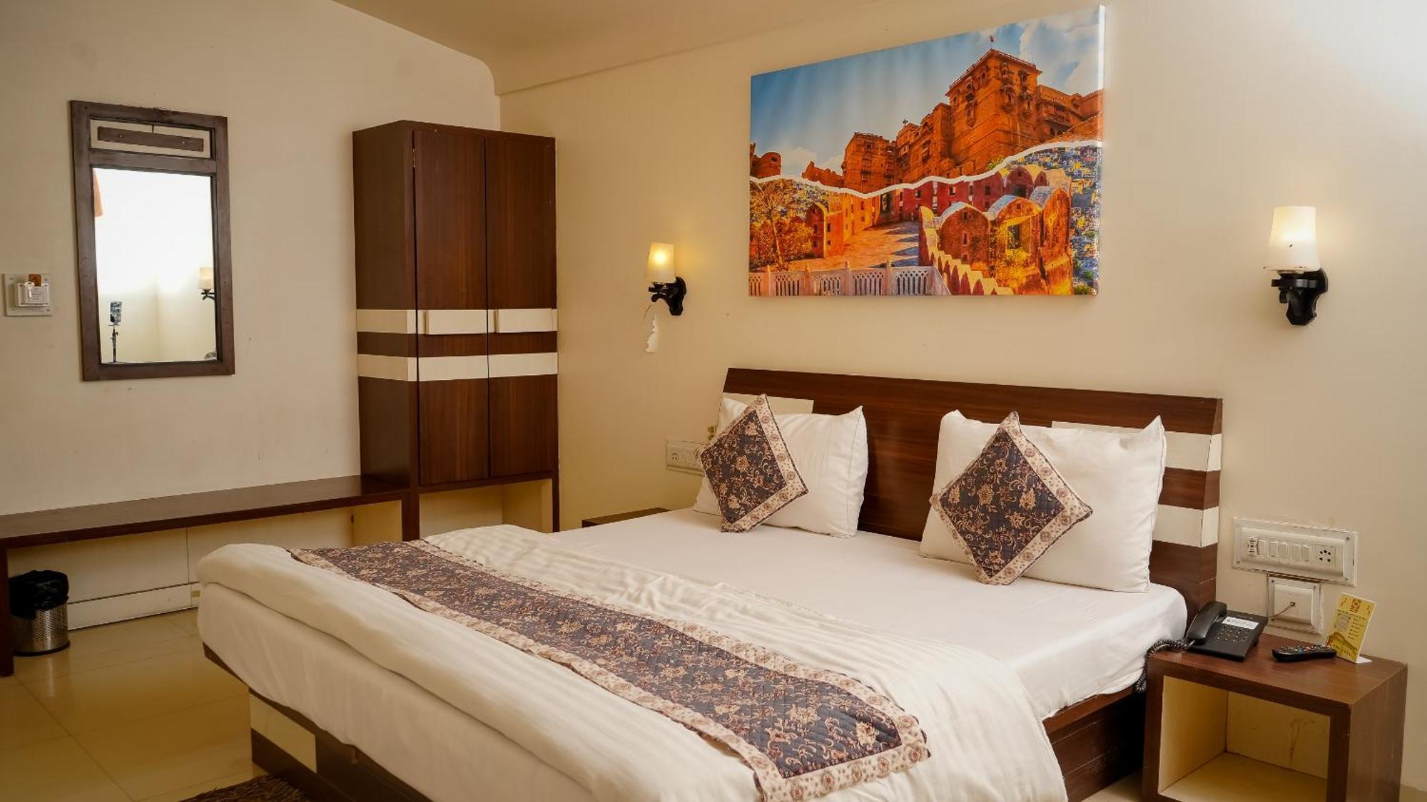 Hotel Ruby Jaipur Bagian luar foto