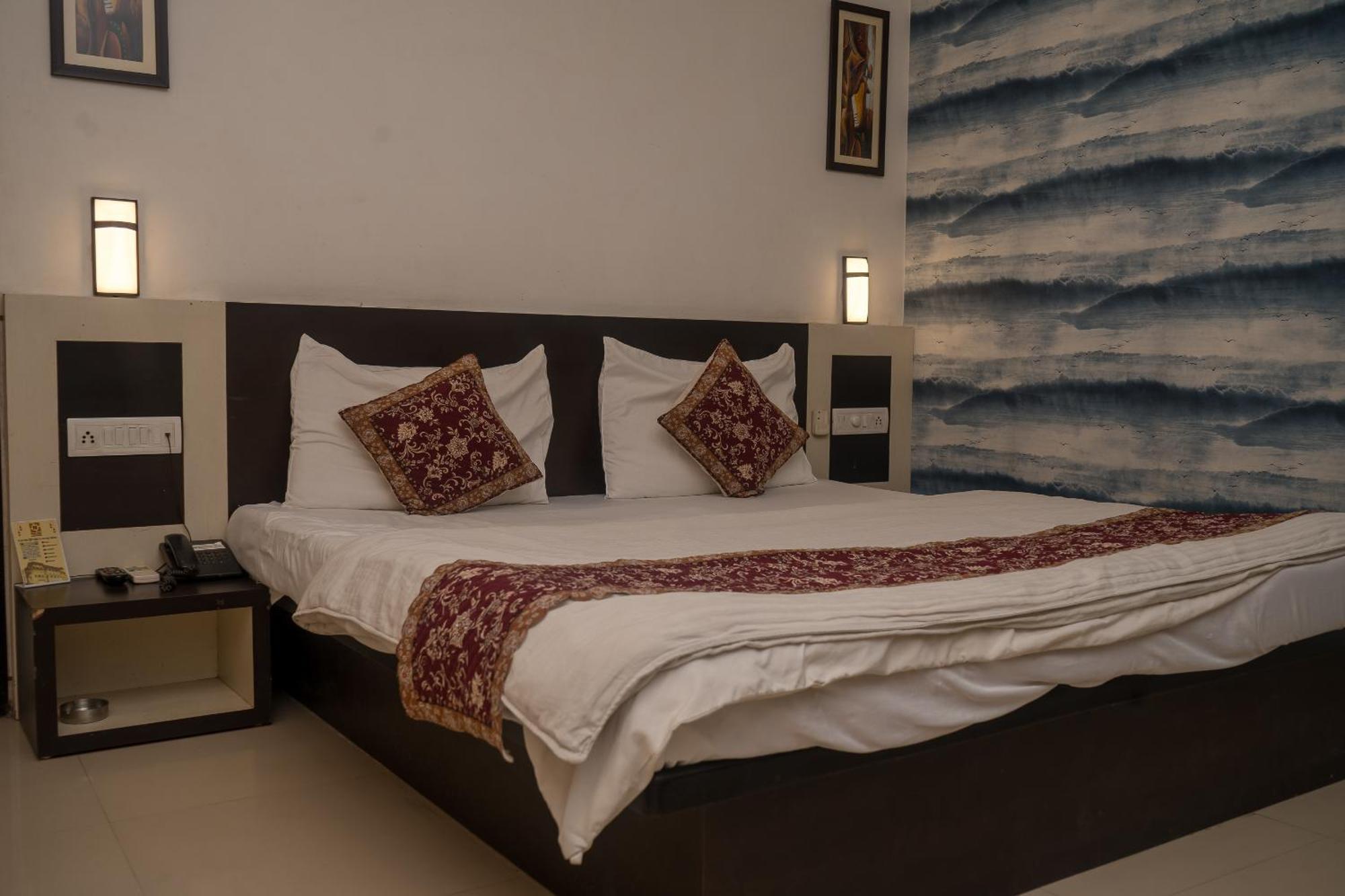 Hotel Ruby Jaipur Bagian luar foto