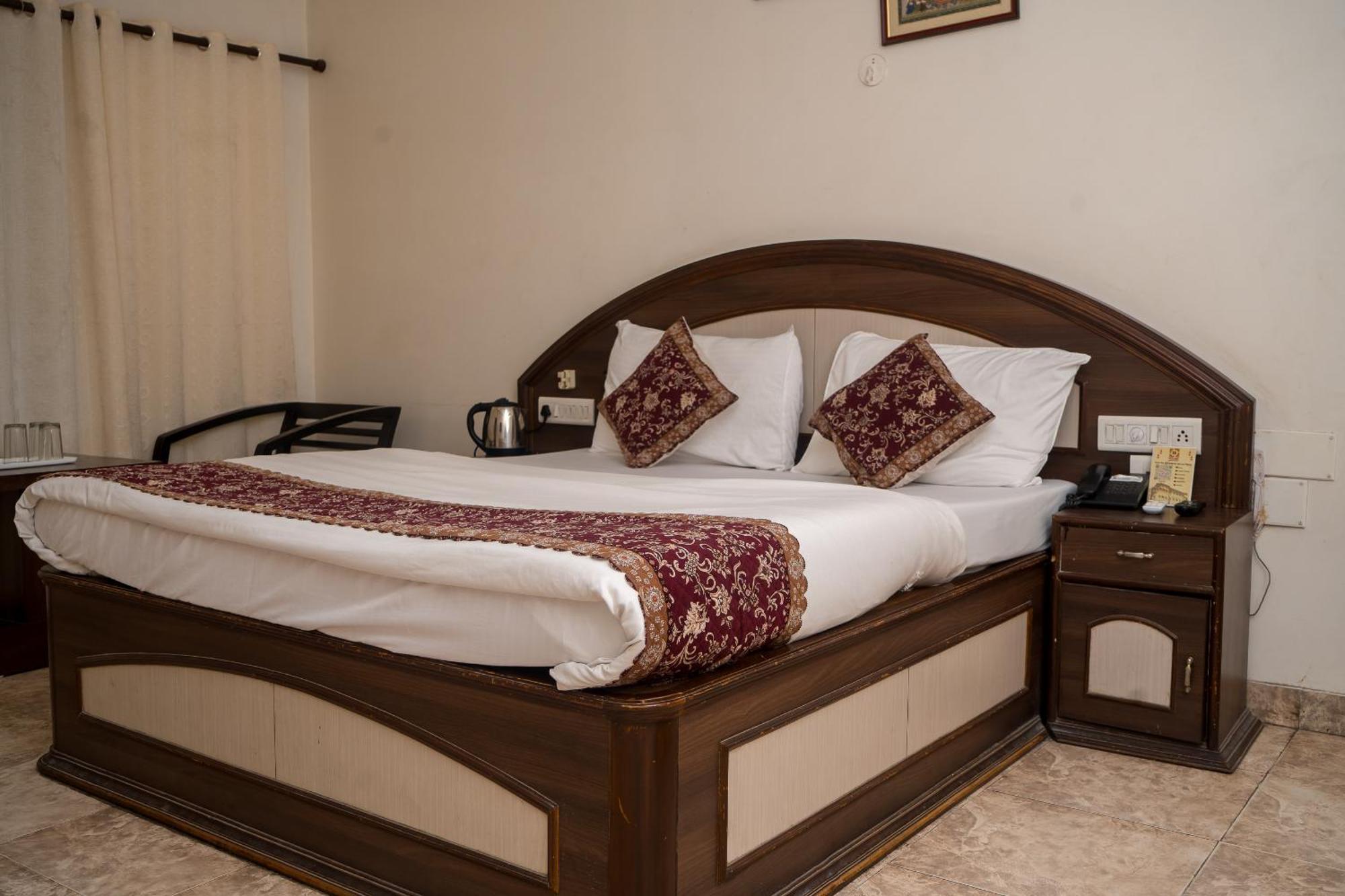 Hotel Ruby Jaipur Bagian luar foto