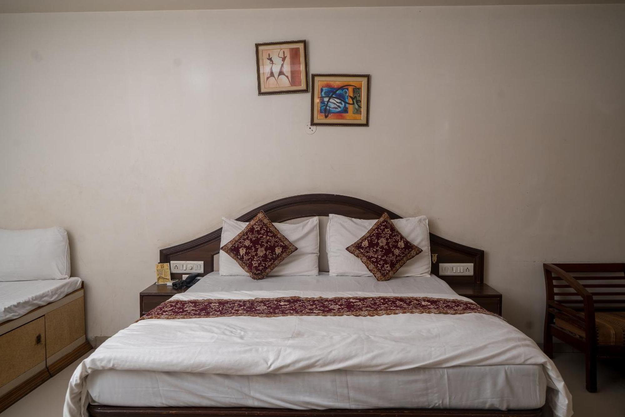 Hotel Ruby Jaipur Bagian luar foto