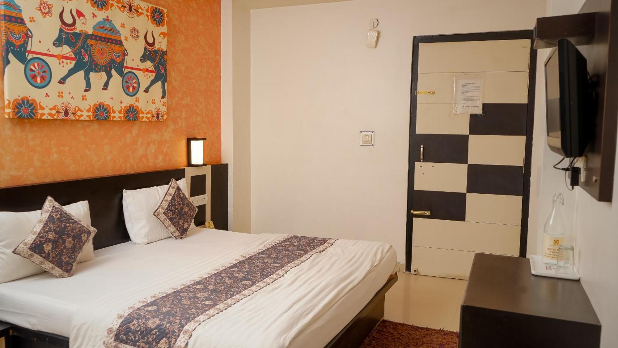 Hotel Ruby Jaipur Bagian luar foto