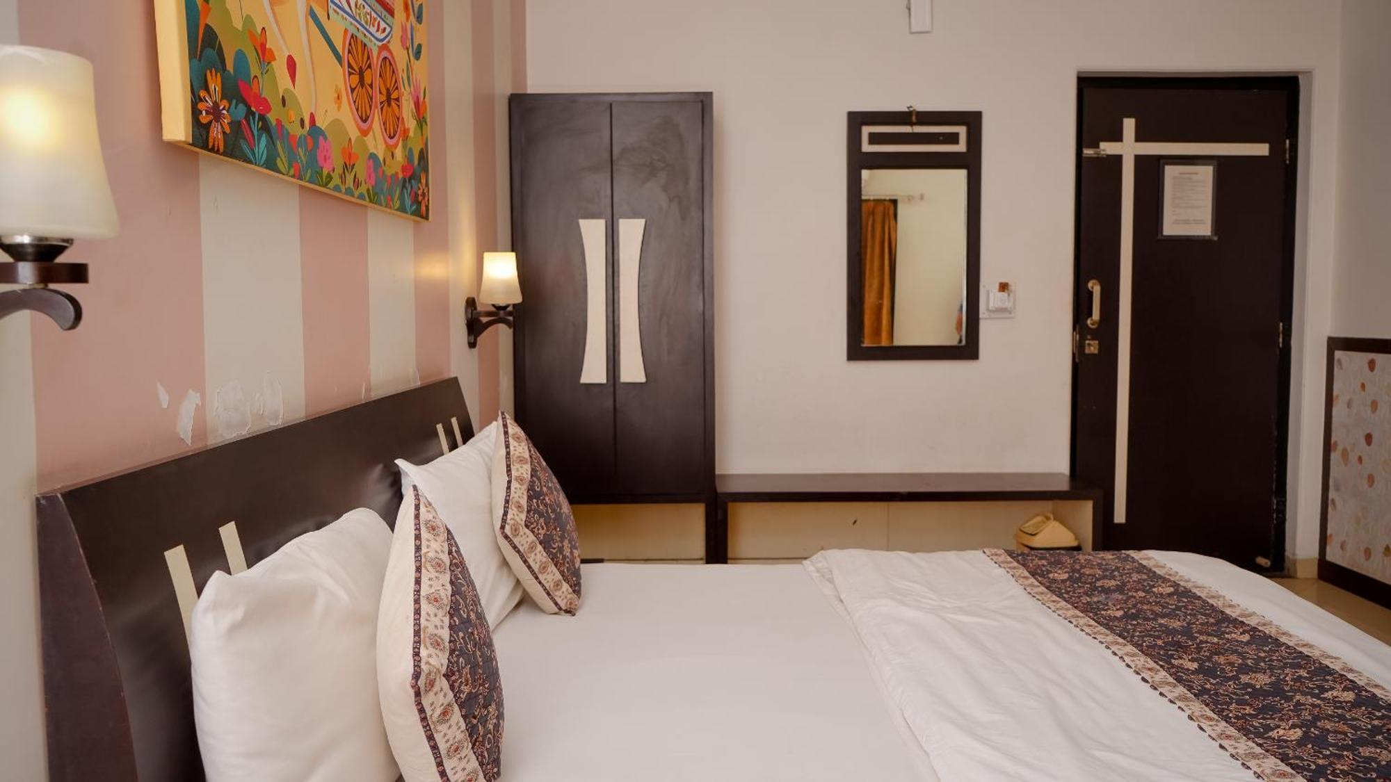 Hotel Ruby Jaipur Bagian luar foto