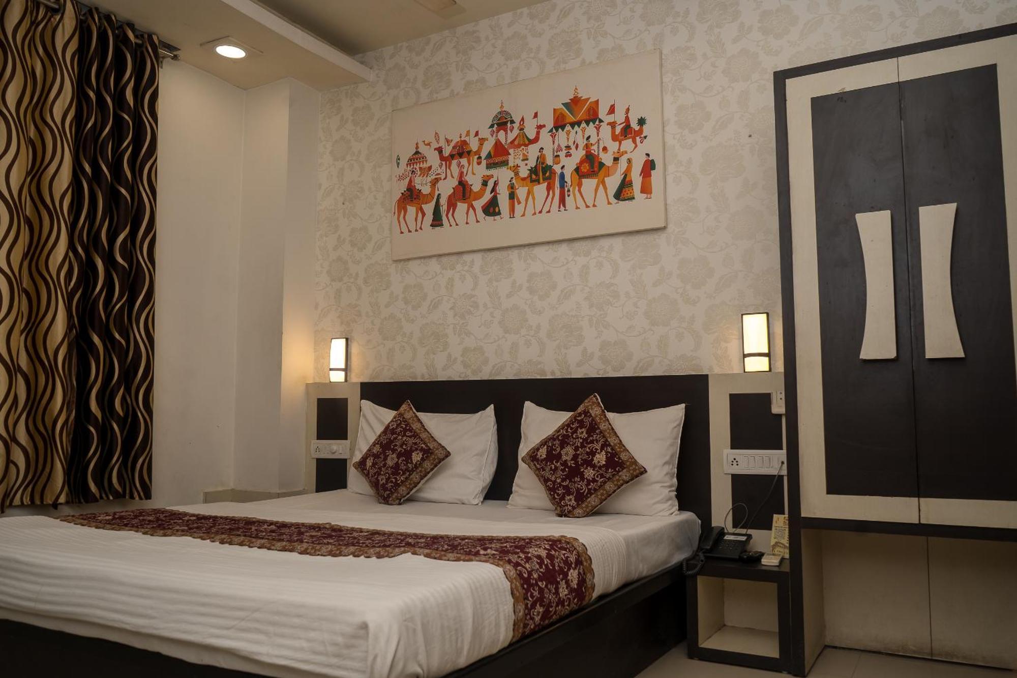 Hotel Ruby Jaipur Bagian luar foto